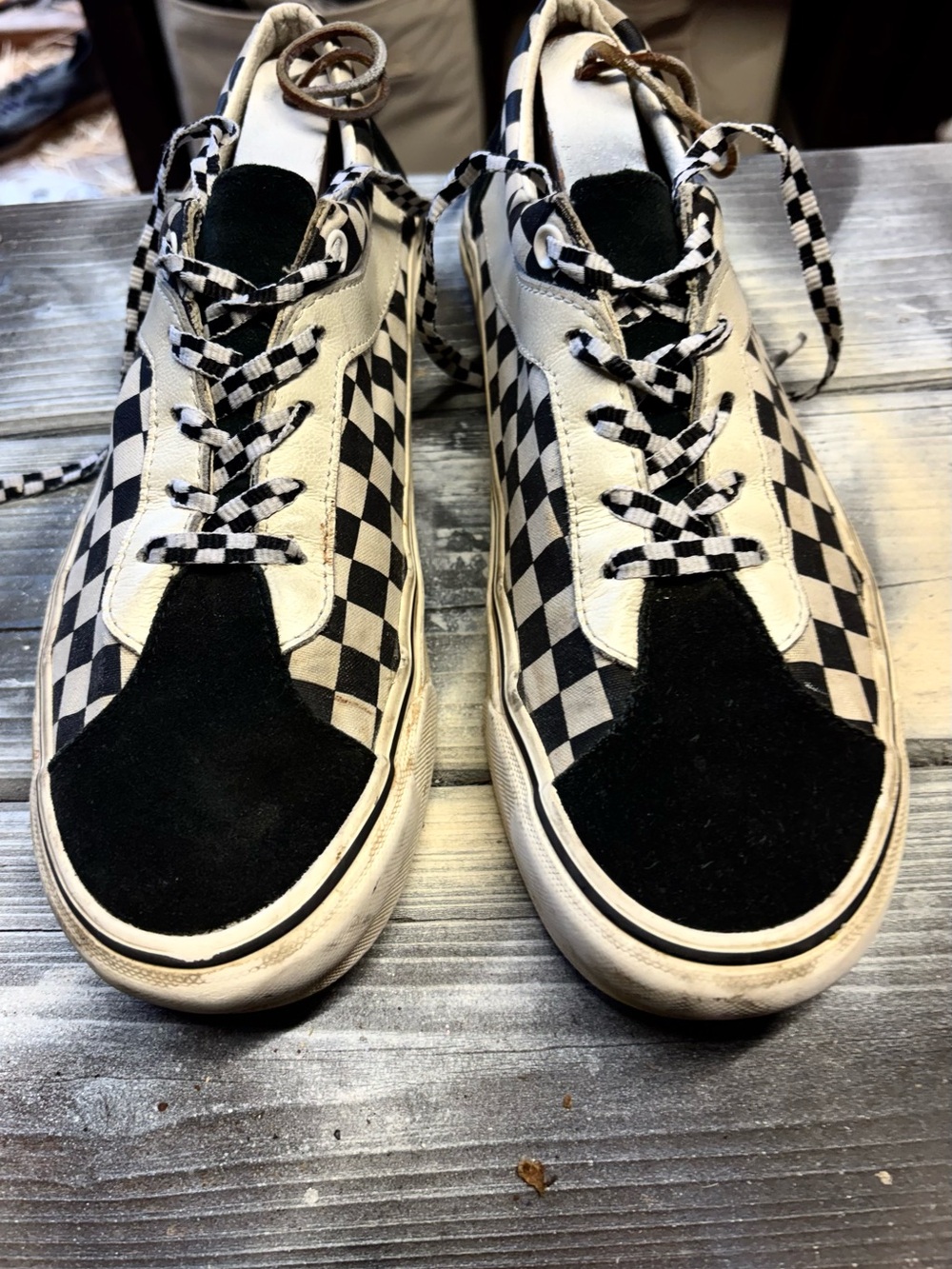 Vans Old Skool black & white checkerboard sneakers M9 W10.5